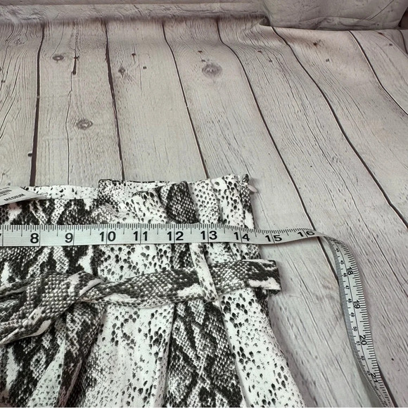 NWT mustard seed snakeskin print high waist skirt with pockets sz medium - Picture 6 of 10